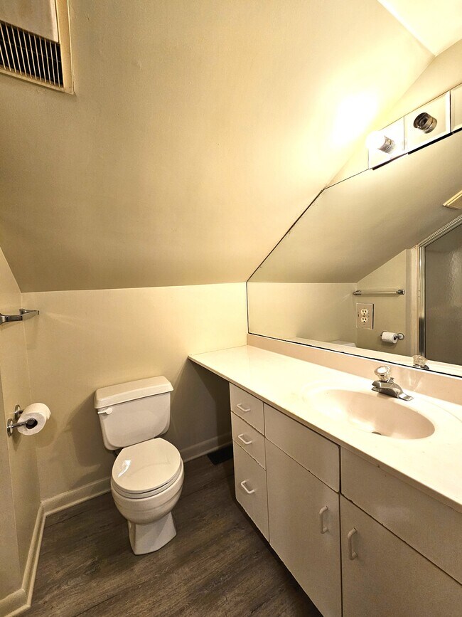 Building Photo - 7533 Carmen Ct