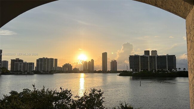 Building Photo - 3255 NE 184th St