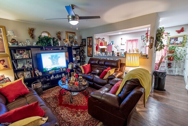 Building Photo - 3 br, 2 bath Townhome - Butler Crossing II