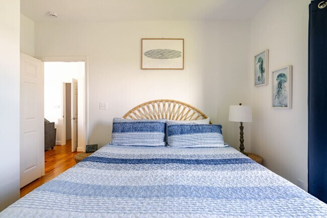 Building Photo - 814 Helen Blvd