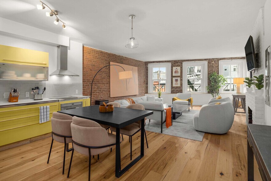 Building Photo - 354 Bowery-SI ID1035000P