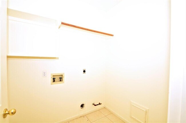 Building Photo - 17315 Marigold Dr