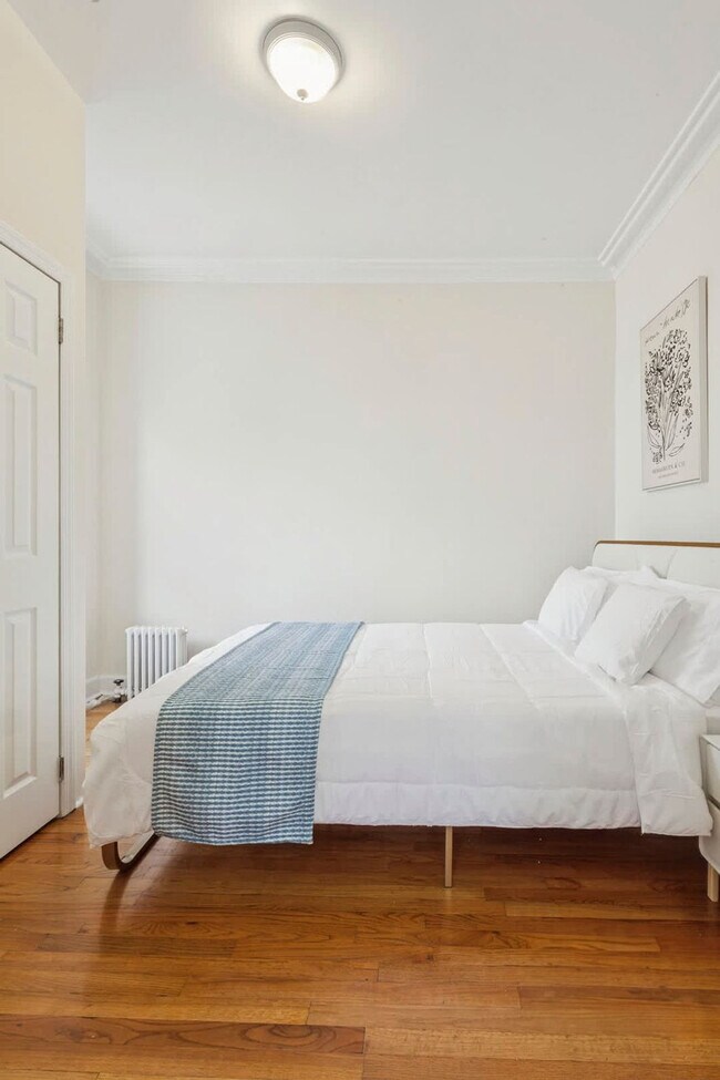 Building Photo - 1310 2nd Ave