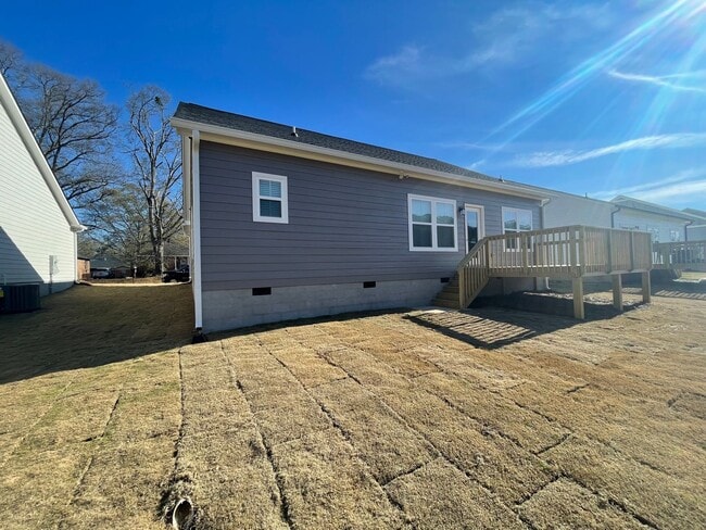 Building Photo - Brand New 3/2 House in Celanese- $1,995