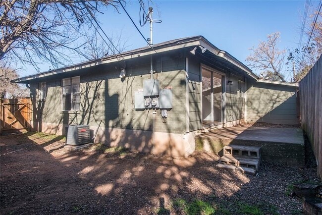 Building Photo - 9007 Little Walnut Pkwy