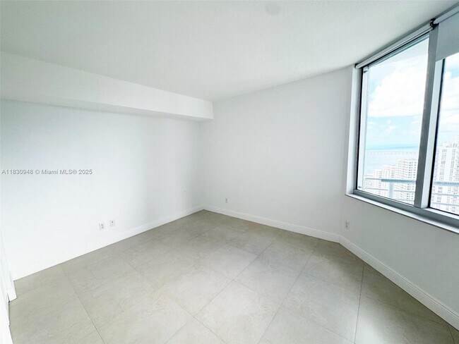 Building Photo - 325 S Biscayne Blvd