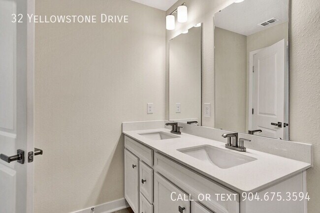 Building Photo - 32 Yellowstone Dr