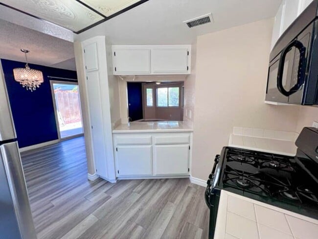Building Photo - Upgraded 2 Bedroom Menifee home with a two...