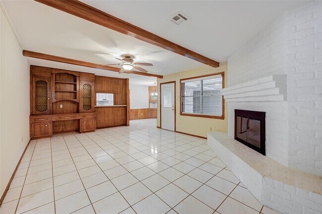 Building Photo - 5403 Clift Haven Dr