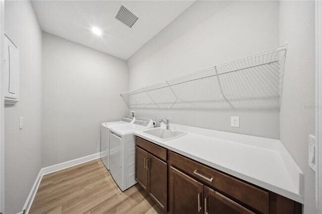 Building Photo - 12893 Harvest Rain Ave