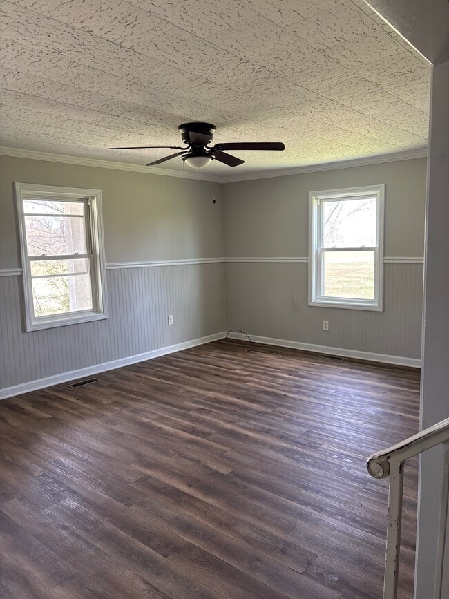 Building Photo - 159 Ervin Ln