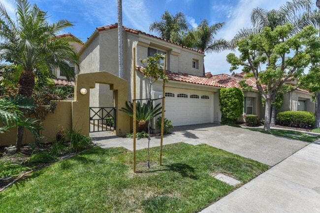 Building Photo - 9 Las Cruces