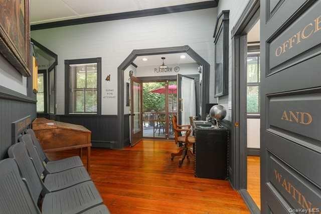 Building Photo - 11 Old Depot Way