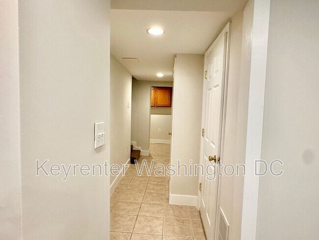 Building Photo - 1528 8th St NW