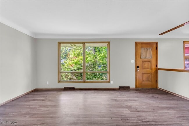 Building Photo - 3460 Hetzel Dr