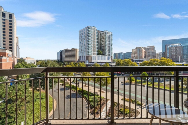 Building Photo - 801 15th St S