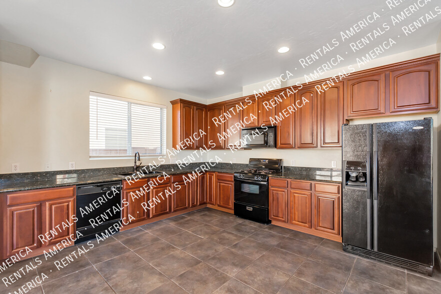 Building Photo - 2778 W Leafwing Dr