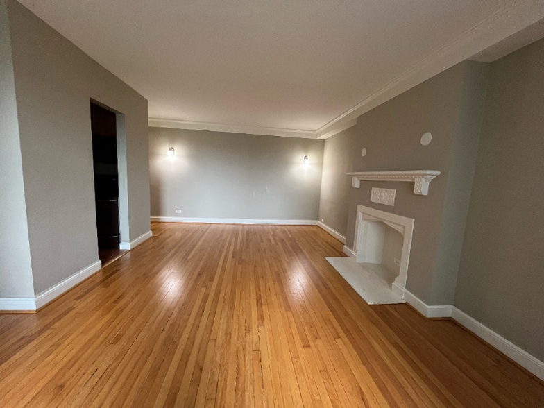 Building Photo - 15 E Kirby St