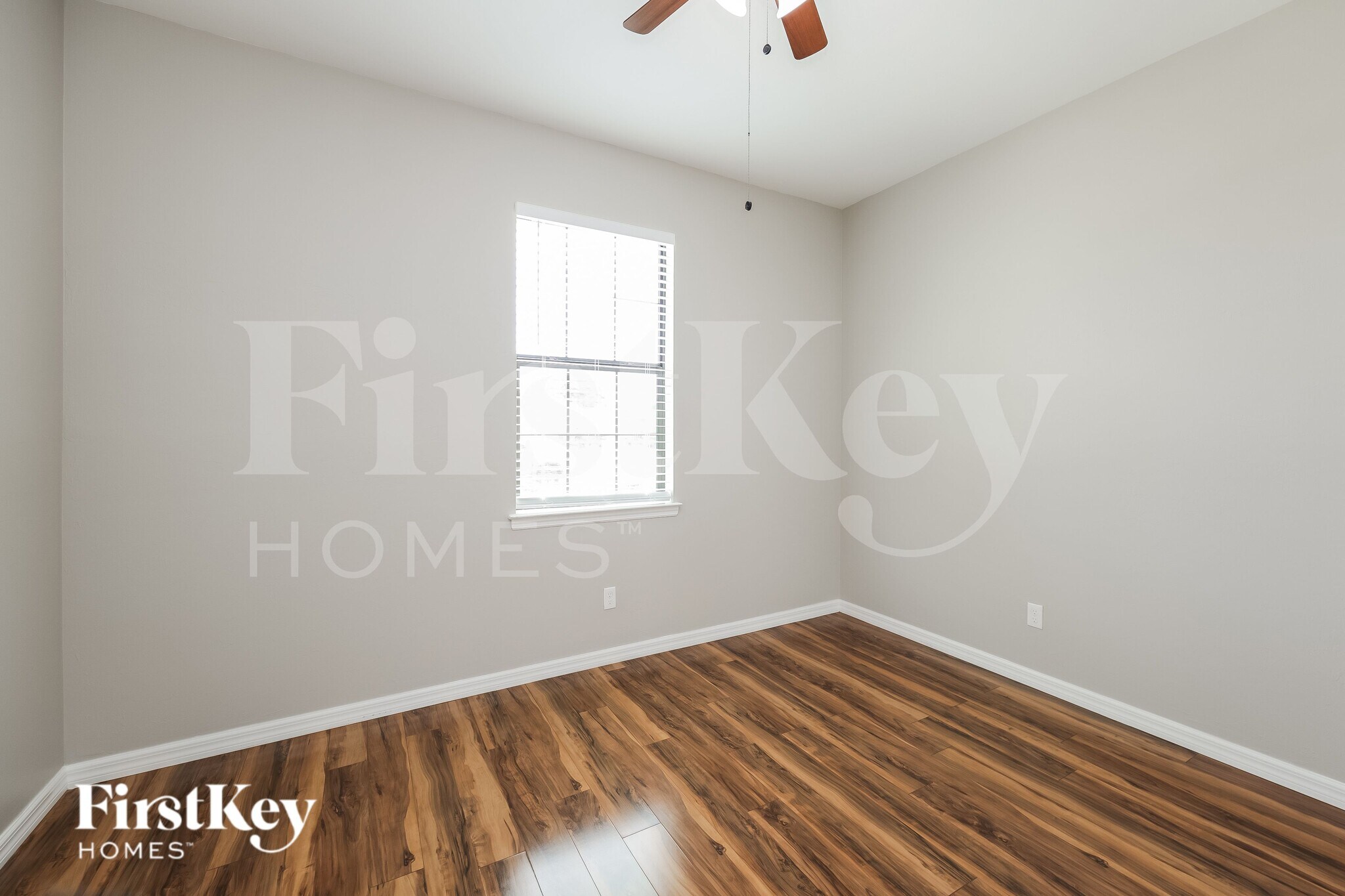 Building Photo - 2220 SW 3rd Ave