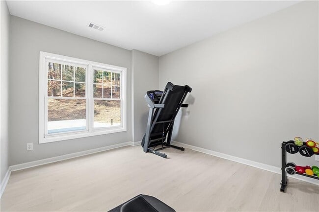 Building Photo - 3330 Spencer St