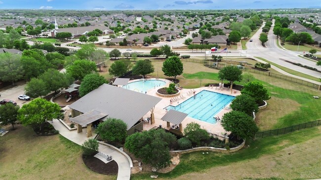 Building Photo - 203 Ancient Oak Way