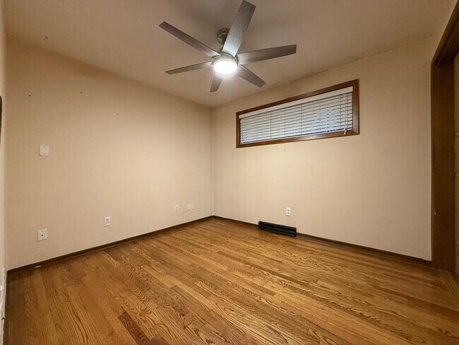 Building Photo - 12915 E Blossey Ave