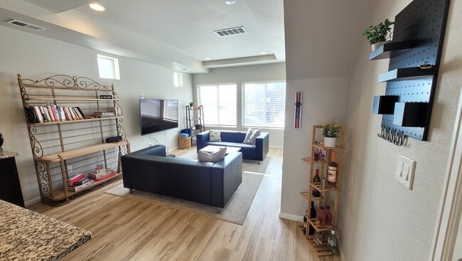 Building Photo - 9172 Baltin Ct