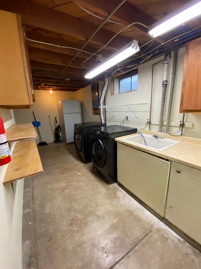 Laundry room - 8430 Goodview Ave S
