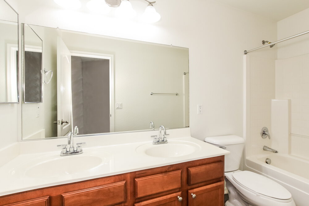 Building Photo - 3035 S 85th Dr