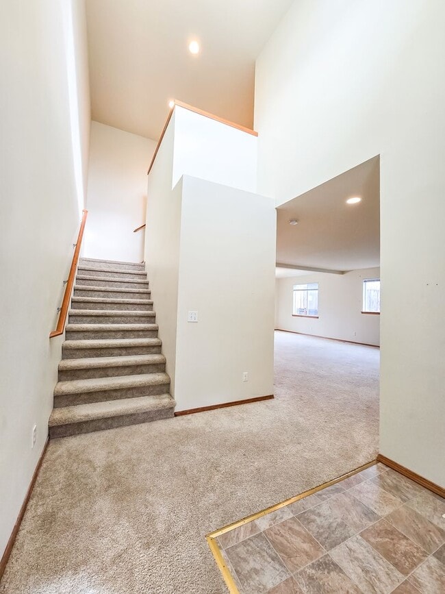 Building Photo - Lake Stevens 4-bed