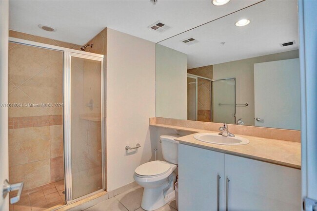 Building Photo - 325 S Biscayne Blvd
