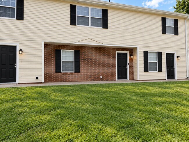Building Photo - 9128 Cedarpark Ln NW
