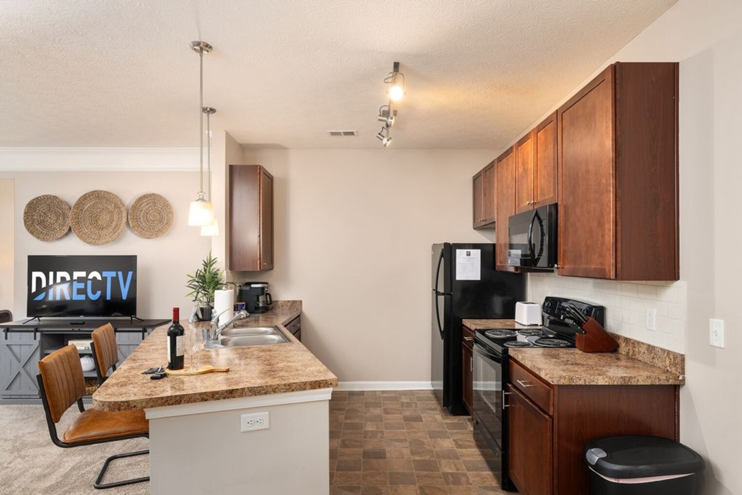 Building Photo - 3960 Knapford Dr