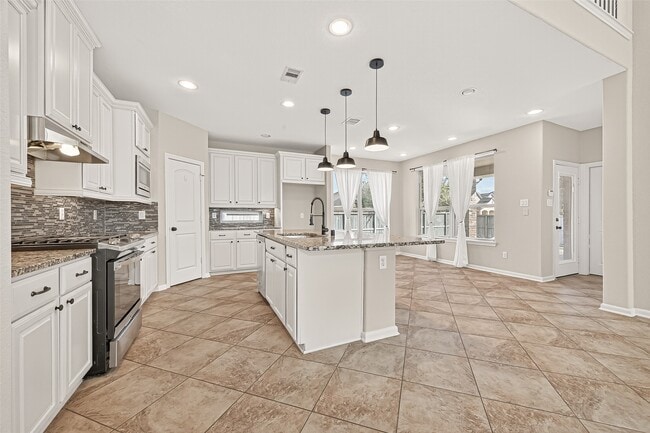 Building Photo - 19503 S Coral Honeysuckle Loop