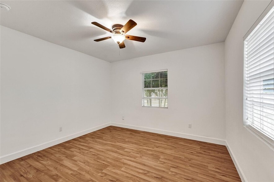 Building Photo - 4718 NW 15th Ave