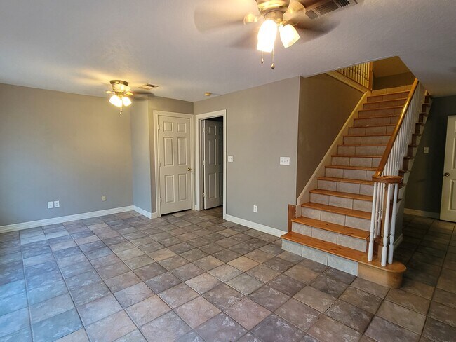 Building Photo - 1 Briar Oak Cir