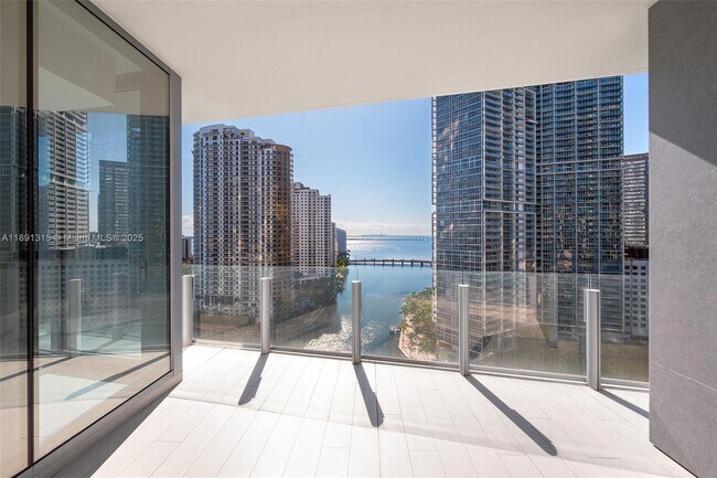 Building Photo - 300 Biscayne Blvd Way