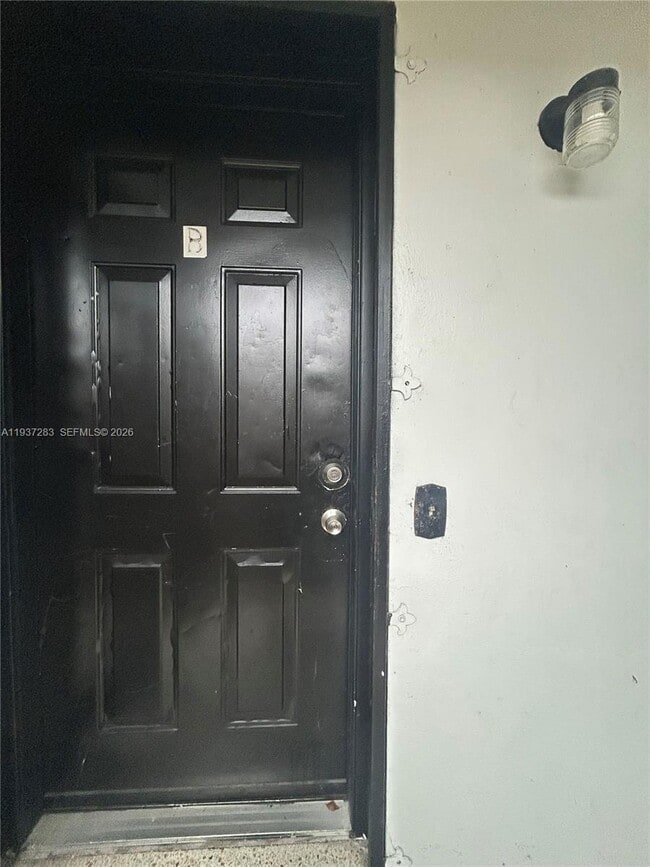 Building Photo - 1220 NE 110th Terrace