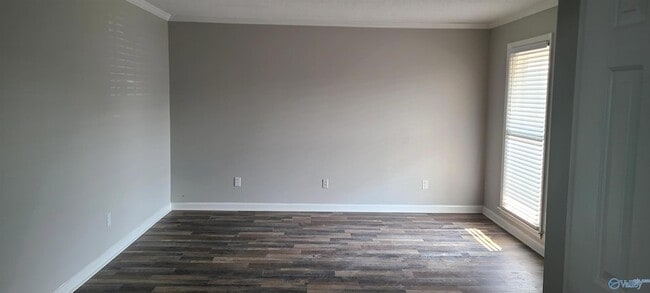 Building Photo - 6218 Robinhood Ln NW