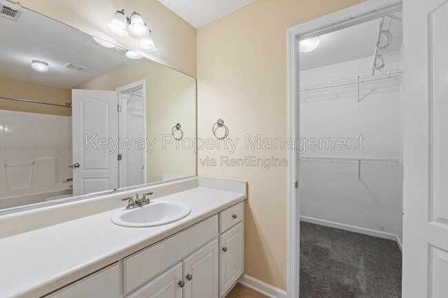 Building Photo - 815 Whispering Willow Ct