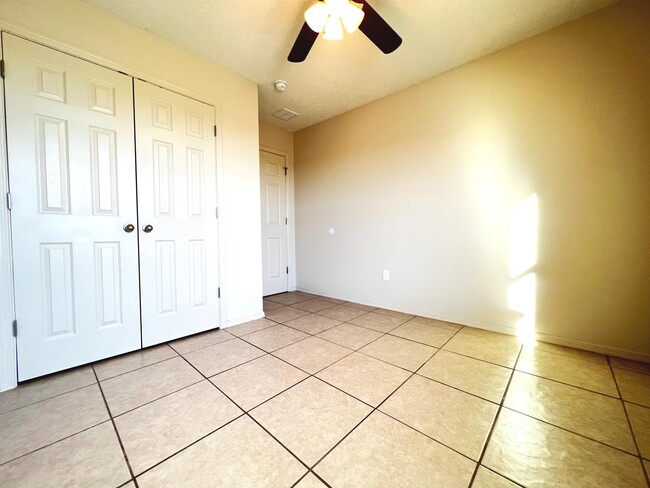 Building Photo - 10183 Dijon Pl