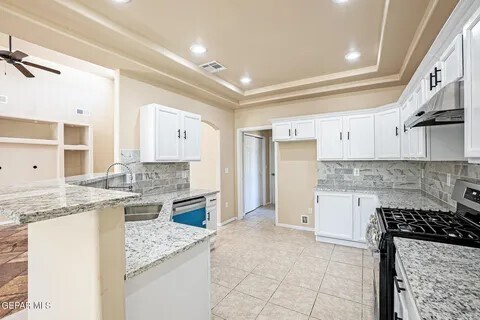 Building Photo - West El Paso Ranch Home