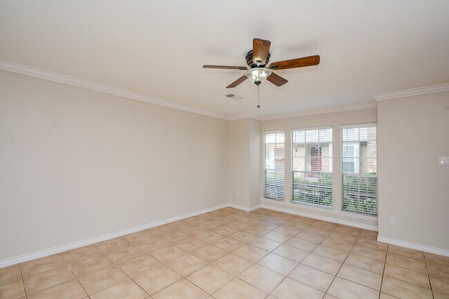 Building Photo - 13282 Trail Hollow Dr