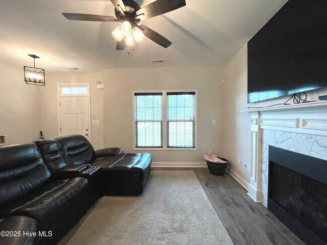 Building Photo - 1295 Reservation Rd