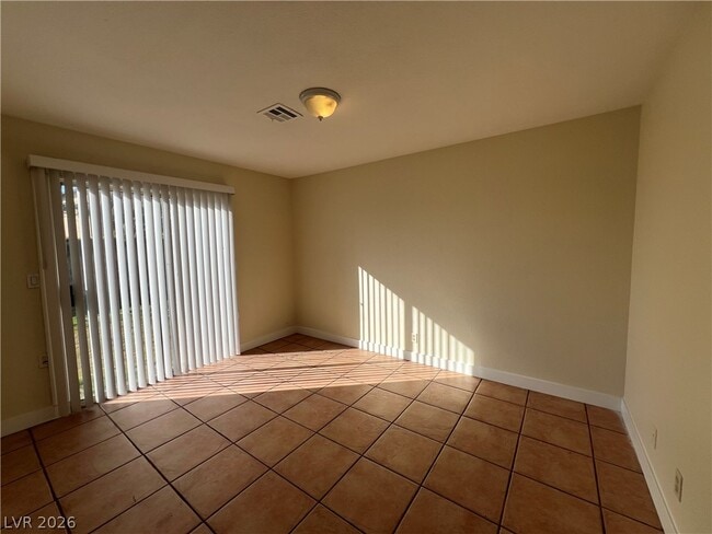 Building Photo - 6617 Baywood Ave