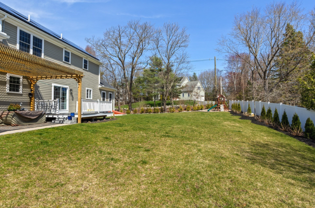 Building Photo - 2 Genevieve Ln