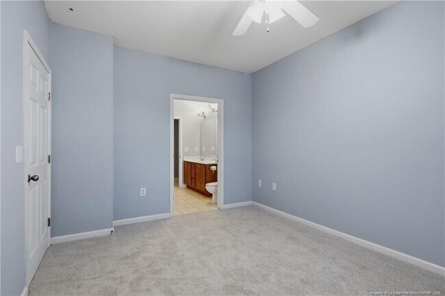 Building Photo - 625 Marshtree Ln