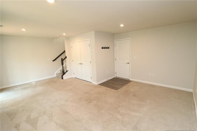 Building Photo - 244 Amber Acorn Ave