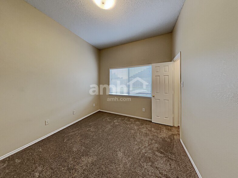 Building Photo - 3001 Morning Dove Ln