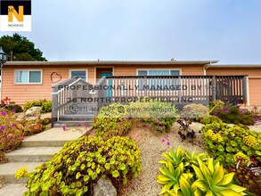 Building Photo - Beautiful Corner Lot Home 3bed/1.5 bath with Scenic Views and Modern Amenities